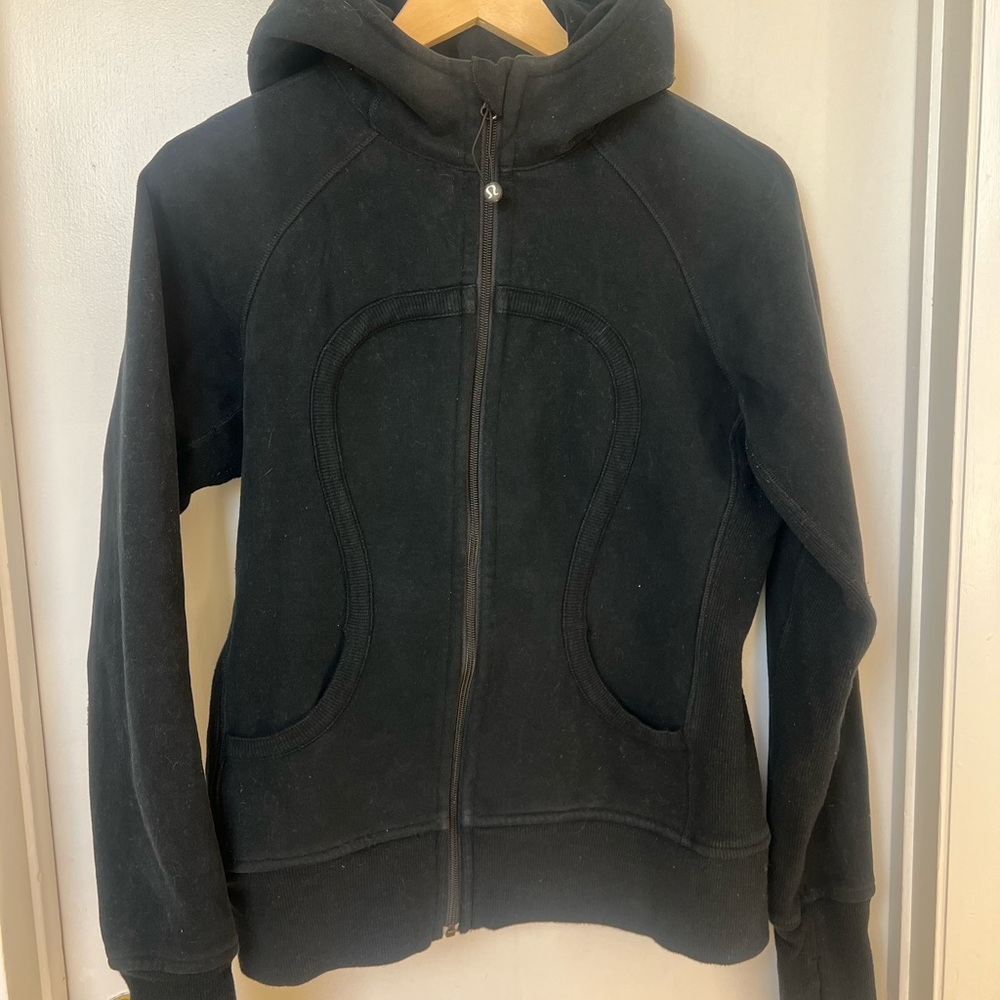 lululemon Black Scuba Hoodie with thumb holes